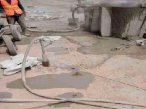 叠彩水泥混凝土路面板底注浆技术 路面脱空注浆整治方案